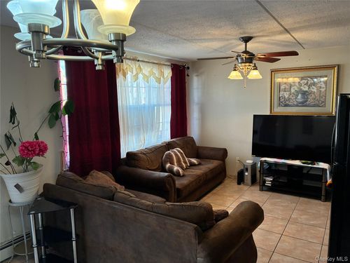 21 Renaissance Ct, Brooklyn, NY, 11206-4605 | Card Image