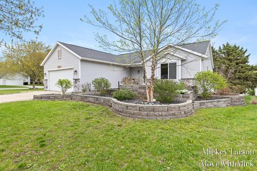 3724 Brookfield Drive, Hudsonville, MI, 49426 | Card Image