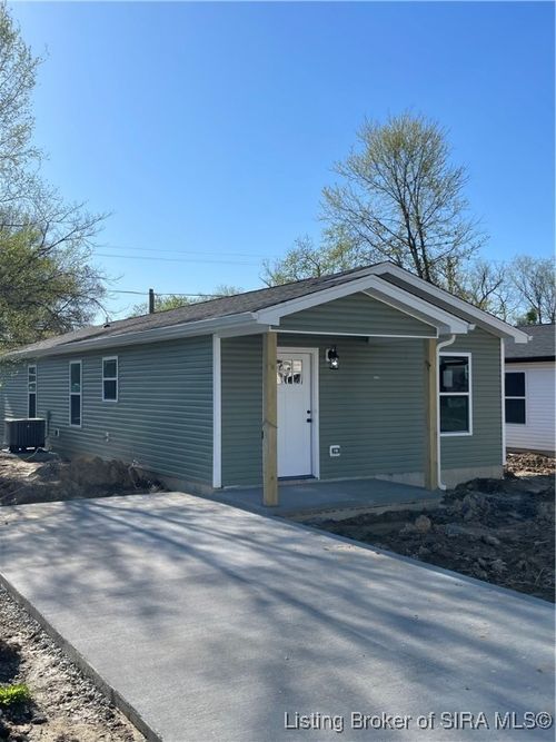 211 Guilford Rd, Charlestown, IN, 47111-2017 | Card Image