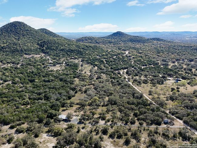 207 Roadrunner Trl, House other with 1 bedrooms, 1 bathrooms and null parking in Utopia TX | Image 26