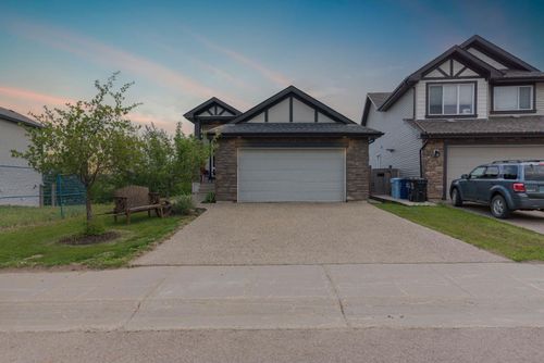 121 Gravelstone Rd, Fort Mcmurray, AB, T9K0W9 | Card Image