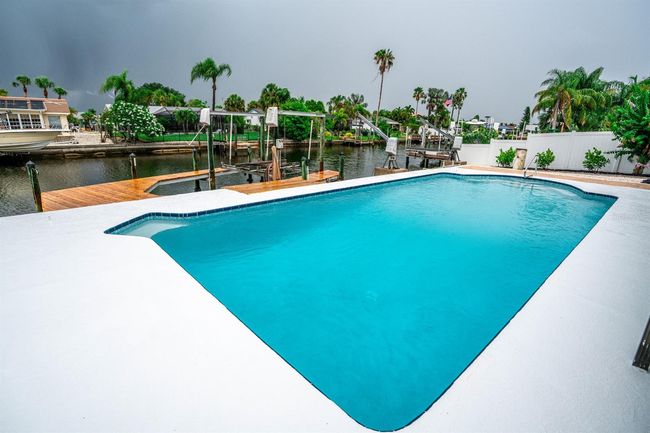 913 Spindle Palm Way, House other with 4 bedrooms, 2 bathrooms and null parking in APOLLO BEACH FL | Image 39