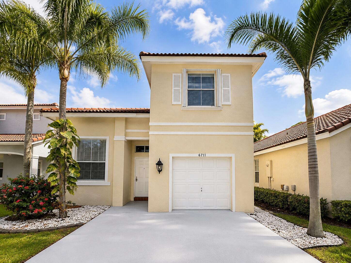 Residential Lease in Lake Worth 3