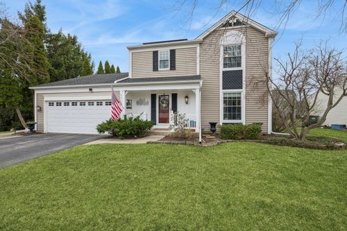 1112 Woodlake Dr, Carol Stream, IL, 60188-6031 | Card Image