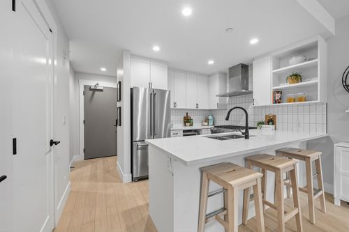 201-22226 Brown Ave, Maple Ridge, BC, V2X4R2 | Card Image