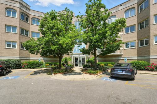 apt-406-170 Manchester Dr, Buffalo Grove, IL, 60089-6766 | Card Image
