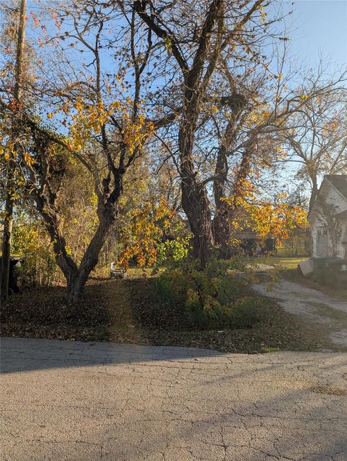 3104 Roland St, Houston, TX, 77026-5040 | Card Image