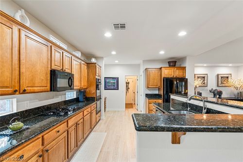 5911 Hansford Ranch Ave, Las Vegas, NV, 89131-2974 | Card Image