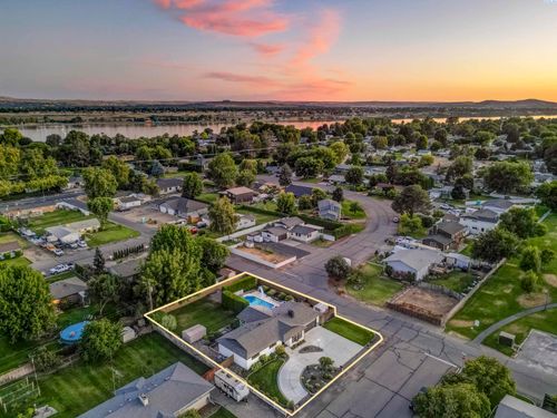 4120 W Park St, Pasco, WA, 99301-2938 | Card Image