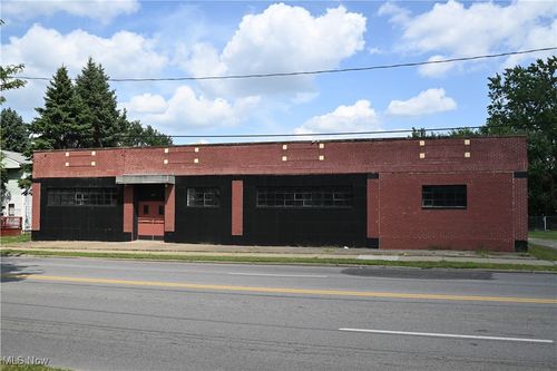 627 S Arlington St, Akron, OH, 44306-2049 | Card Image
