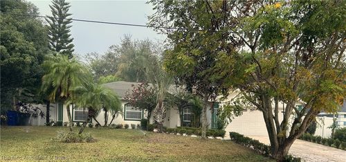 2208 W Geneva Rd, Avon Park, FL, 33825-9655 | Card Image