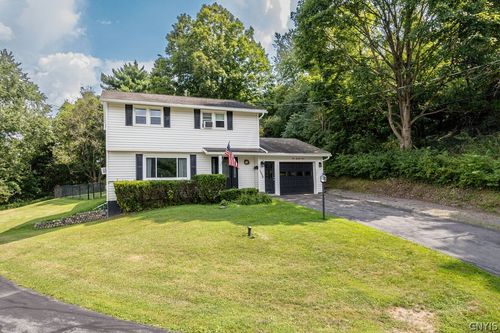 103 Oakridge Cir, Syracuse, NY, 13209-1717 | Card Image