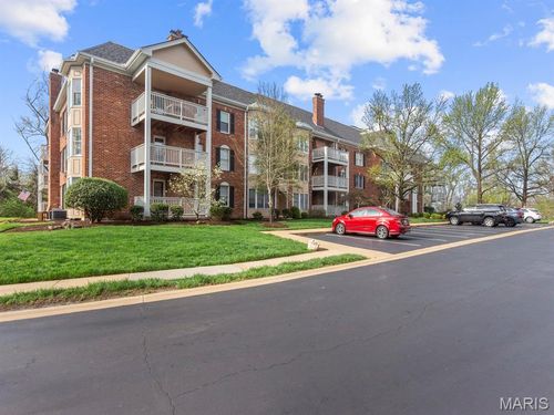 101-207 Ambridge Ct, Chesterfield, MO, 63017-9506 | Card Image