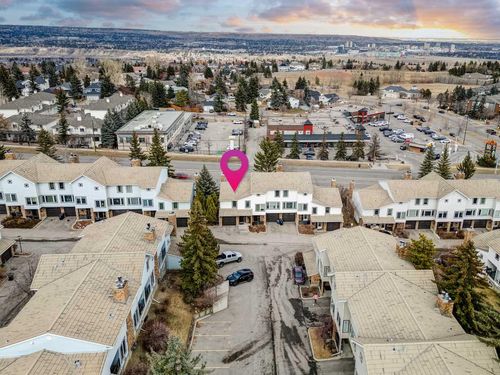 38 Coachway Gardens Sw, Calgary, AB, T3H2V9 | Card Image