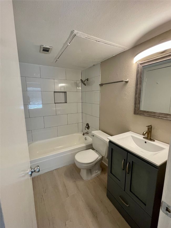 APT-1104 - 4748 Old Bent Tree Ln, Condo with 2 bedrooms, 2 bathrooms and null parking in Dallas TX | Image 9