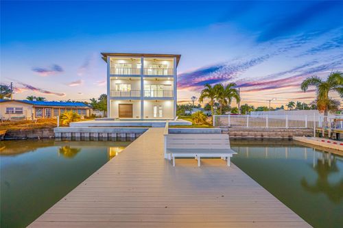 11460 7th St E, TREASURE ISLAND, FL, 33706-3036 | Card Image