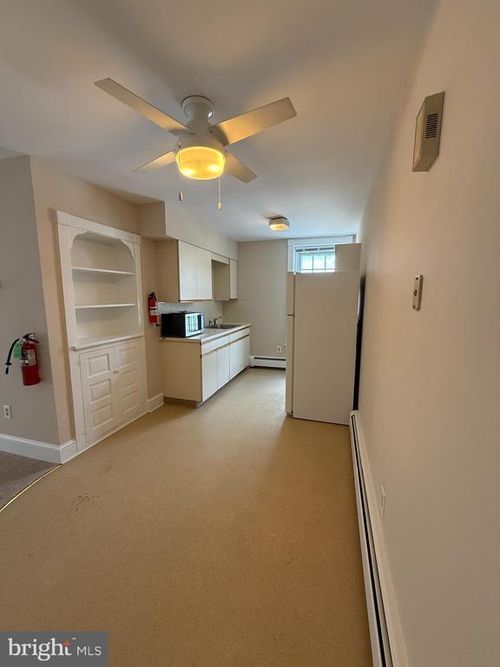 apt-3-74 N Main St, LAMBERTVILLE, NJ, 08530-1732 | Card Image