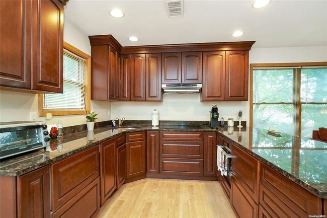 1107 Jefferson Ave, House other with 4 bedrooms, 2 bathrooms and null parking in West Islip NY | Image 23