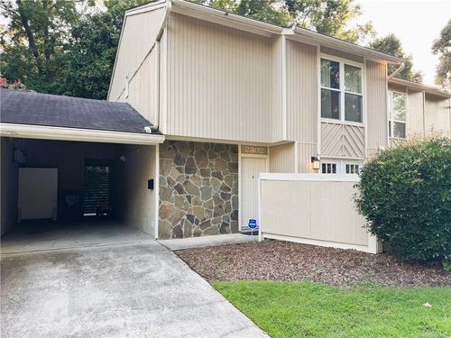 2302 Colonial Dr Ne, Brookhaven, GA, 30319-3807 | Card Image