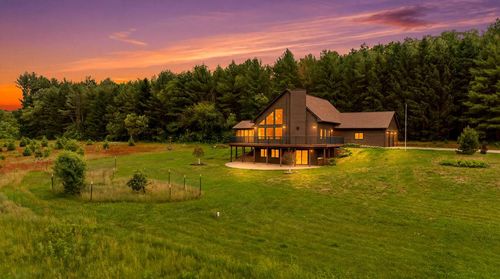 W25377 Park Road, Trempealeau, WI, 54661 | Card Image