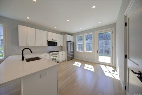 4 Crystal Mews Ln, East Hampton, NY, 11937 | Card Image