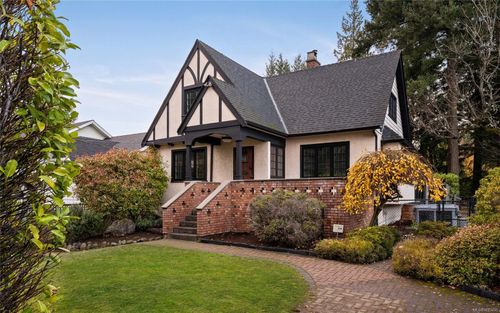 5208 Del Monte Ave, Victoria, BC, V8Y1X2 | Card Image