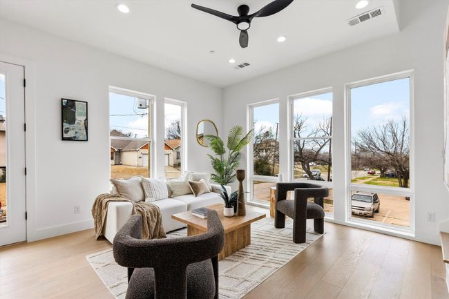 105 - 604 N Ewing Ave, Townhouse with 3 bedrooms, 4 bathrooms and null parking in Dallas TX | Image 8