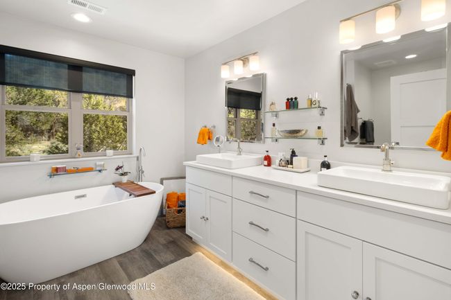 236 Paintbrush Way, House other with 3 bedrooms, 3 bathrooms and null parking in Glenwood Springs CO | Image 13