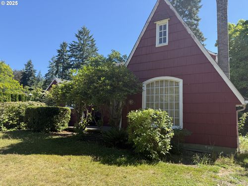 3300 Sw Ridgewood Ave, Portland, OR, 97225-2653 | Card Image
