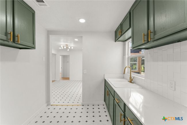 808 N 8 Th St, House other with 3 bedrooms, 1 bathrooms and null parking in Temple TX | Image 7