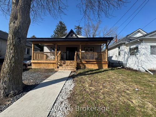 6367 Ker St, Niagara Falls, ON, L2G1X7 | Card Image