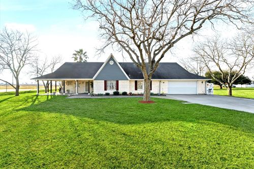 1840 Caroline St, Dickinson, TX, 77539-3836 | Card Image