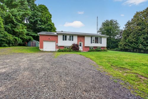 9009 Perth Rd, Westport, ON, K0G1X0 | Card Image