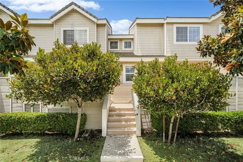495-2800 Plaza Del Amo, Torrance, CA, 90503-8912 | Card Image