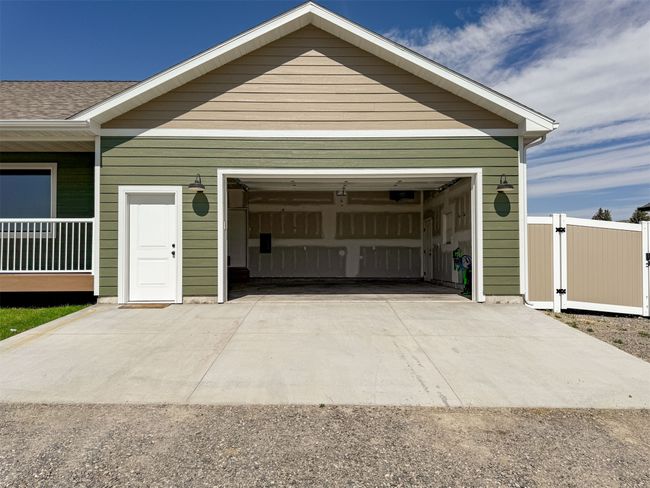Garage | Image 39