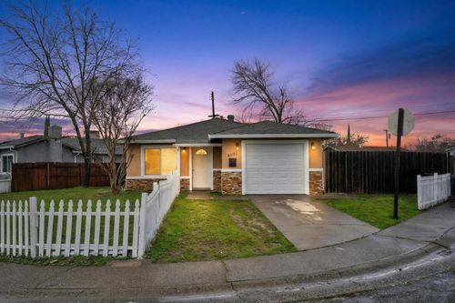 6101 Queen Court, North Highlands, CA, 95660 | Card Image