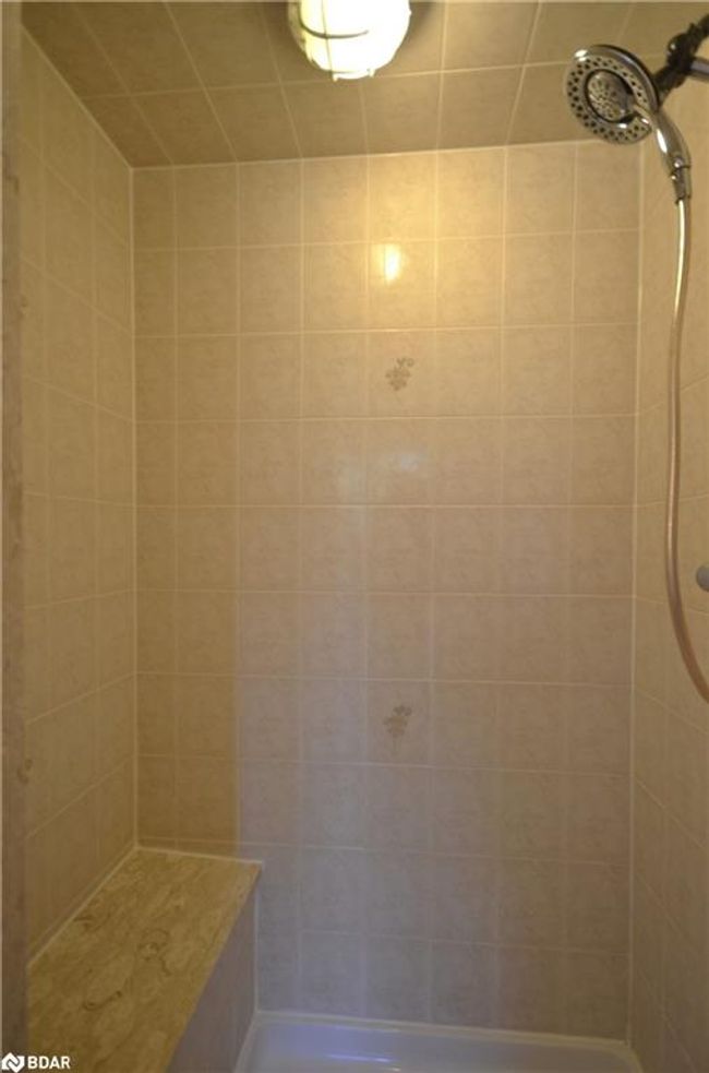 21 Red Pine Cres, House other with 2 bedrooms, 2 bathrooms and 6 parking in Wasaga Beach ON | Image 19