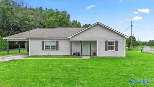 695 Beulah Cutoff Rd, Boaz, AL, 35957-5753 | Card Image