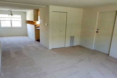 9b-200 Bedford, Woburn, MA, 01801 | Card Image