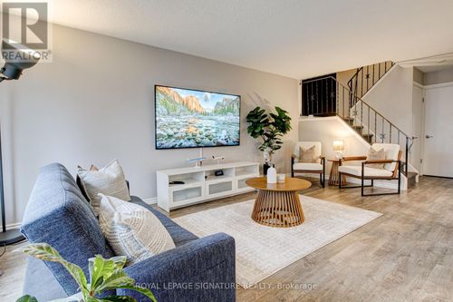 12-14 Williamsburg Road, Kitchener, ON, N2E1W1 | Card Image