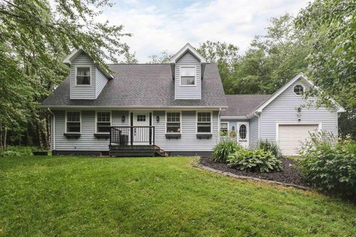4 Beamish Road, Mount Uniacke, NS, B0N1Z0 | Card Image