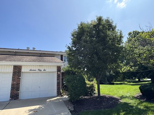1656 Castbourne Ct, Wheaton, IL, 60189-7001 | Card Image