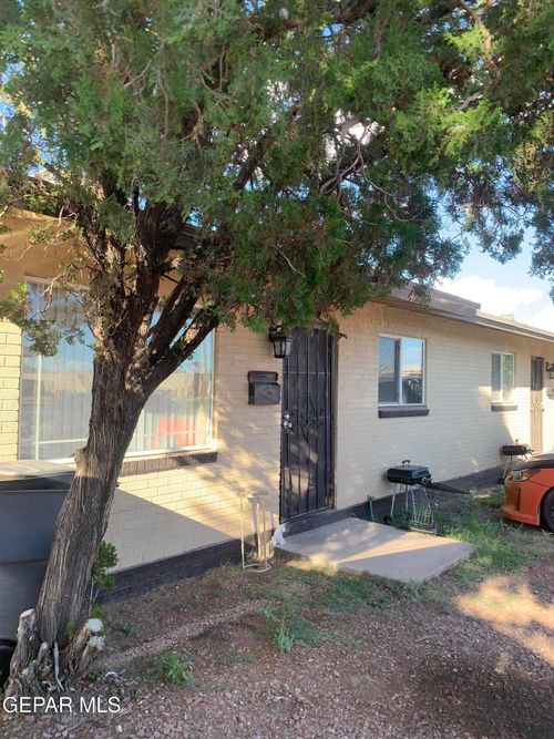 423 N Carolina Dr, El Paso, TX, 79915-2853 | Card Image