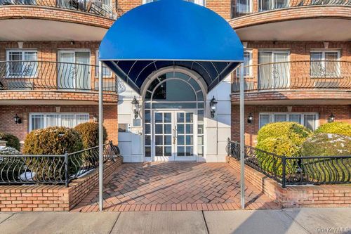 apt-3g-69 43rd Ave, Woodside, NY, 11377-3996 | Card Image