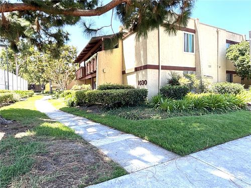 38-1030 E Macarthur Cres, Santa Ana, CA, 92707-5930 | Card Image