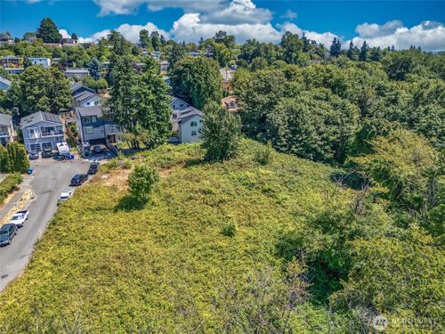2005 S Raymond St, Seattle, WA, 98108-2990 | Card Image