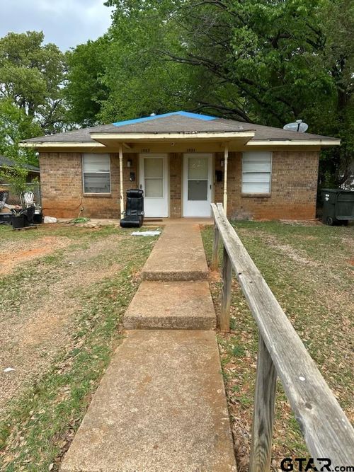 1001 W Queen St, Tyler, TX, 75702-4465 | Card Image