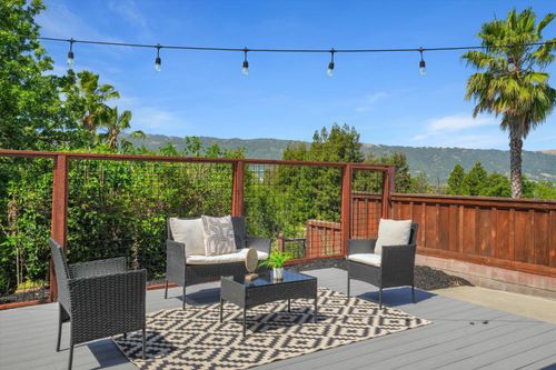 565 E Angela St, Pleasanton, CA, 94566-7411 | Card Image