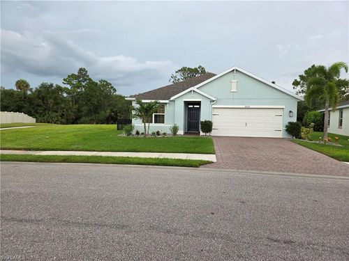 8868 E Cascade Price Cir, NORTH FORT MYERS, FL, 33917 | Card Image