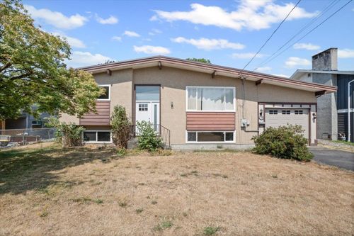 45259 Stirling Ave, Chilliwack, BC, V2R2M7 | Card Image